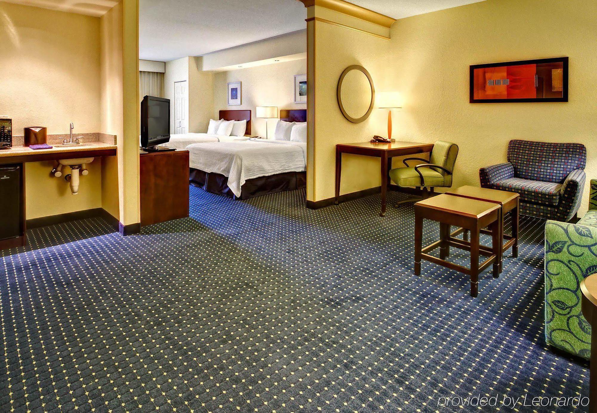 Springhill Suites By Marriott Naples Golden Gate Экстерьер фото