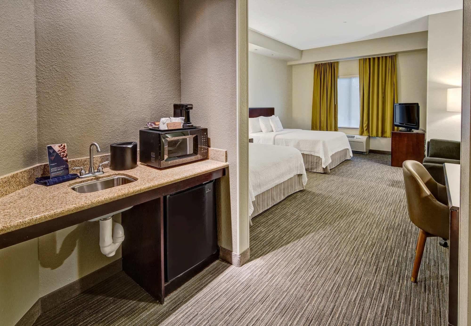 Springhill Suites By Marriott Naples Golden Gate Экстерьер фото